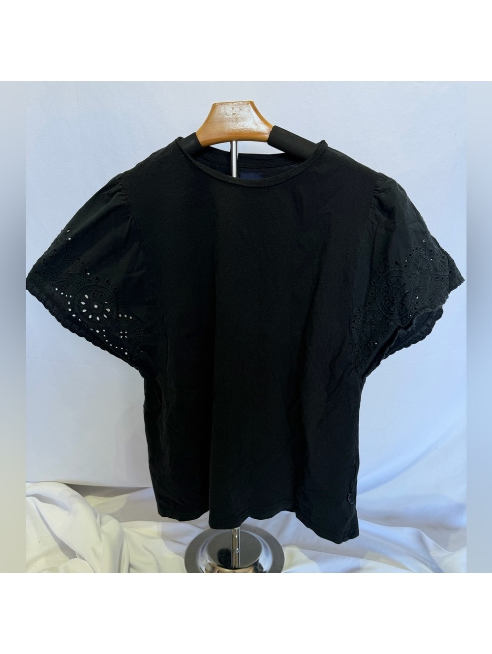 flowy Casual gap Black Eyelet ruffle Sleeve Top